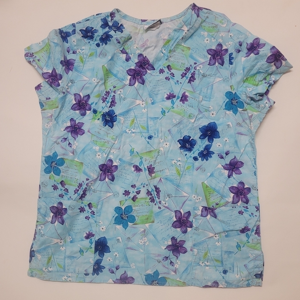 FREE w/purchase - O2 Scrubs - Scrub Top Ladies - Size M